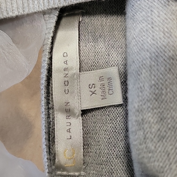 LC Lauren Conrad, Size XS Organza Polkadot Sweater with Back Bow Accent, EUC - Picture 9 of 10